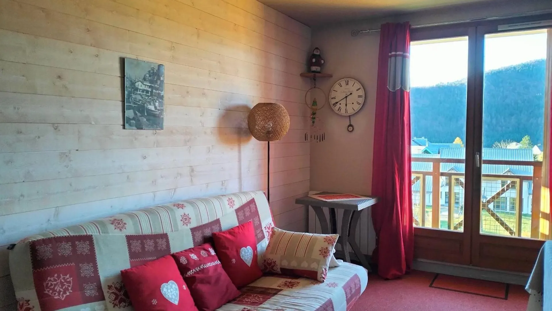 Appartement Spacieux 2 Pieces Avec Balcon Au Calme - 4 A 6 Personnes, Proche Commodites - Fr-1-761-35 Villard-de-Lans Apartment