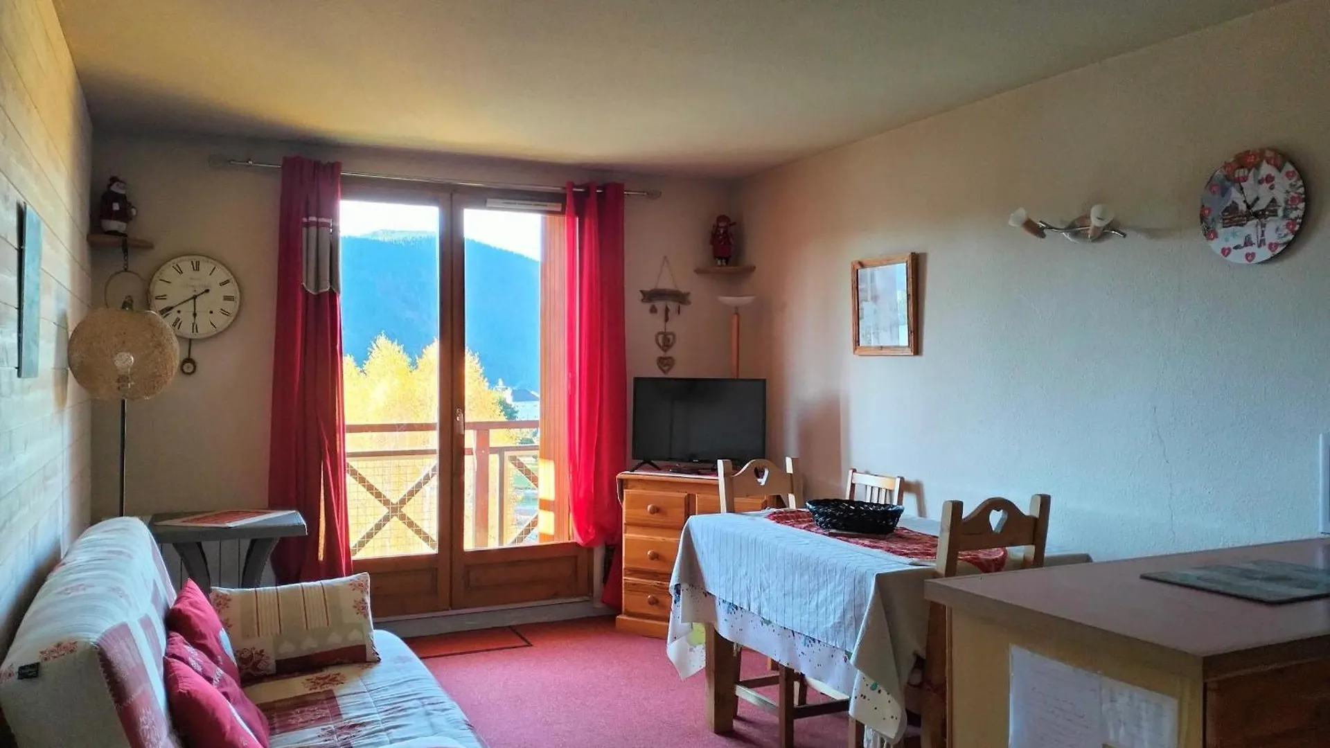 Apartment Appartement Spacieux 2 Pieces Avec Balcon Au Calme - 4 A 6 Personnes, Proche Commodites - Fr-1-761-35 Villard-de-Lans